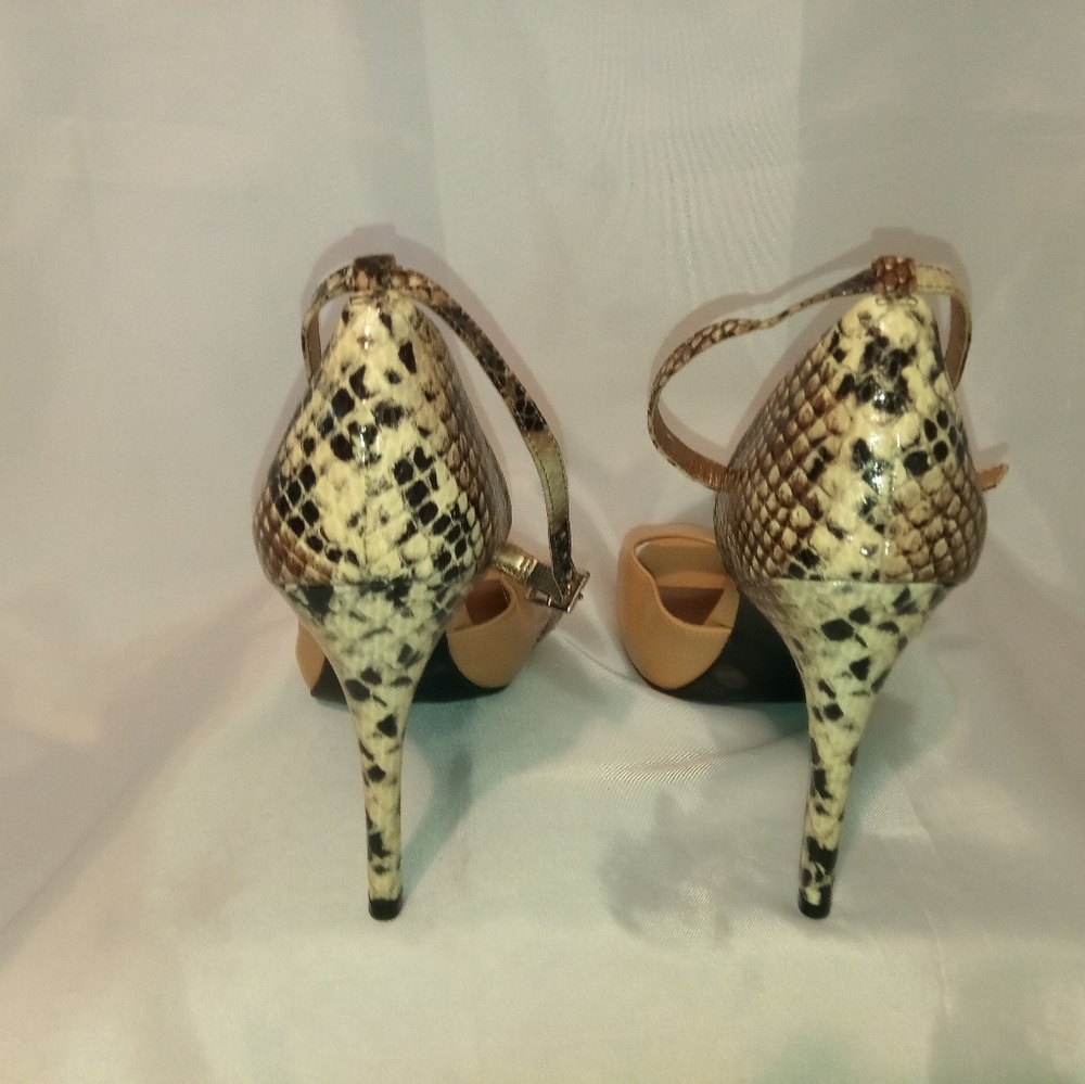 BCBGeneration heels - Picture 2 of 6